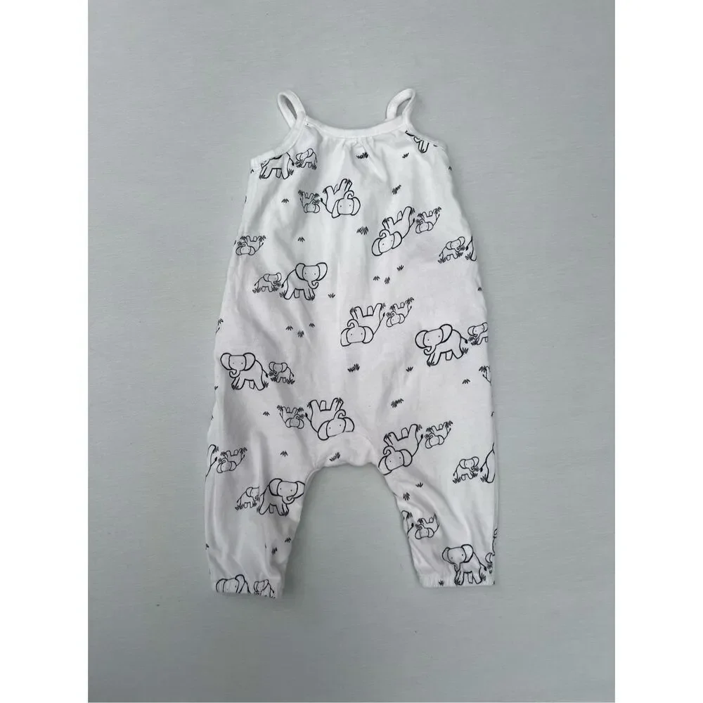 Old Navy Baby Elephant print Baby romper size 3-6 months
